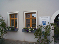 Schreinerei Penning + Simper GmbH in Aufseß - Ob Fenster, Haustüren & Zimmertüren für Denkmalschutz oder modern, Wintergärten, Fensterläden, Schränke, Holzdecken & Parkettböden - seit über 80 Jahren schenken uns Kunden ihr Vertrauen!