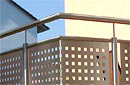 Willkommen bei Durniok Metallbau! Ihre Spezialisten für Gewerke aus Stahl. Wir fertigen und montieren für Sie Tore und Gartentüren, Balkone und Markisen, Geländer und Zaunanlagen, Standbriefkästen, Carports und Überdachungen, Stahl- und Spindeltreppen, Fenstergitter und Vordächer.